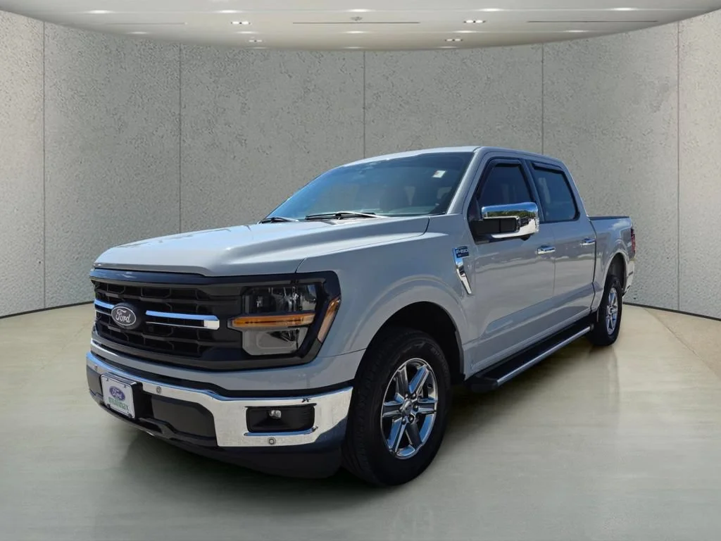 Used 2024 Avalanche Ford XLT image 11