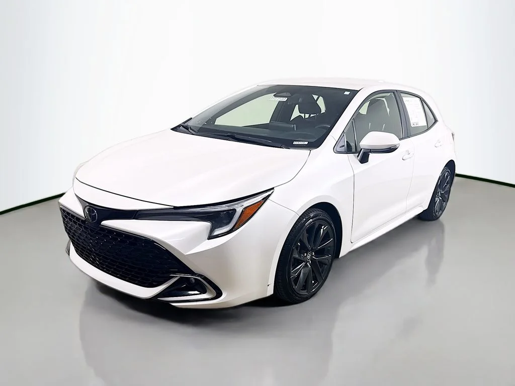 Used 2024 Wind Chill Pearl Toyota XSE image 3