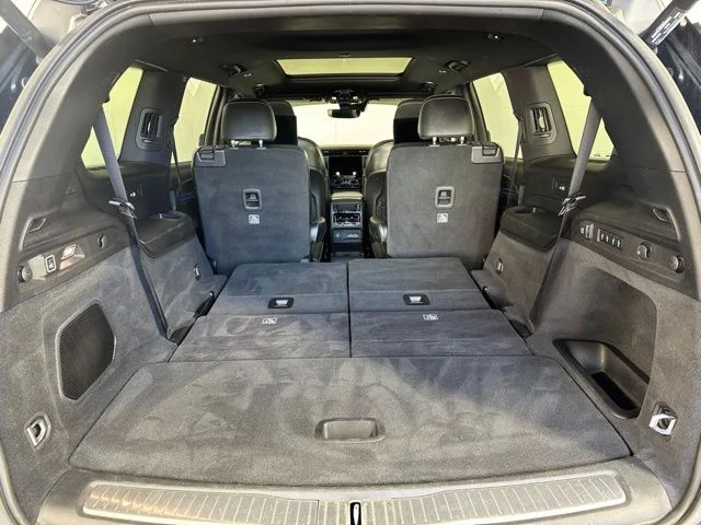 Used 2023 Diamond Black Jeep Overland image 25
