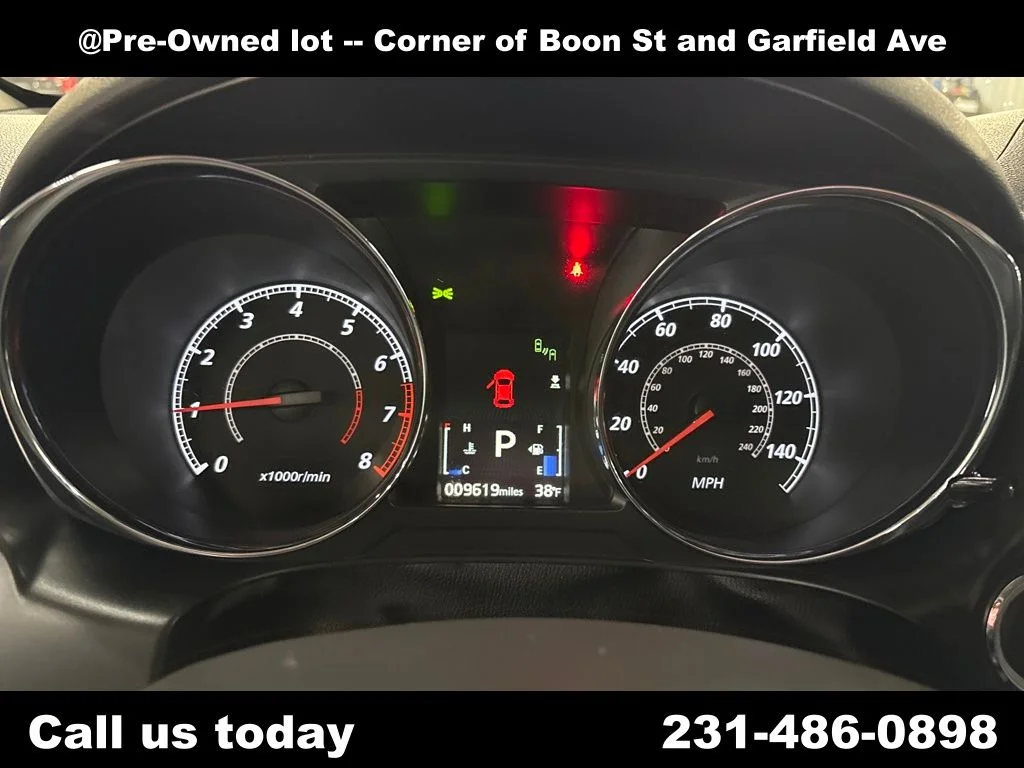 Used 2025  Mitsubishi 2.0 SE image 19