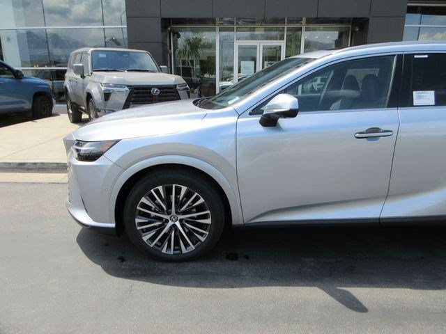 New 2026 Iridium Lexus PREMIUM PLUS image 2