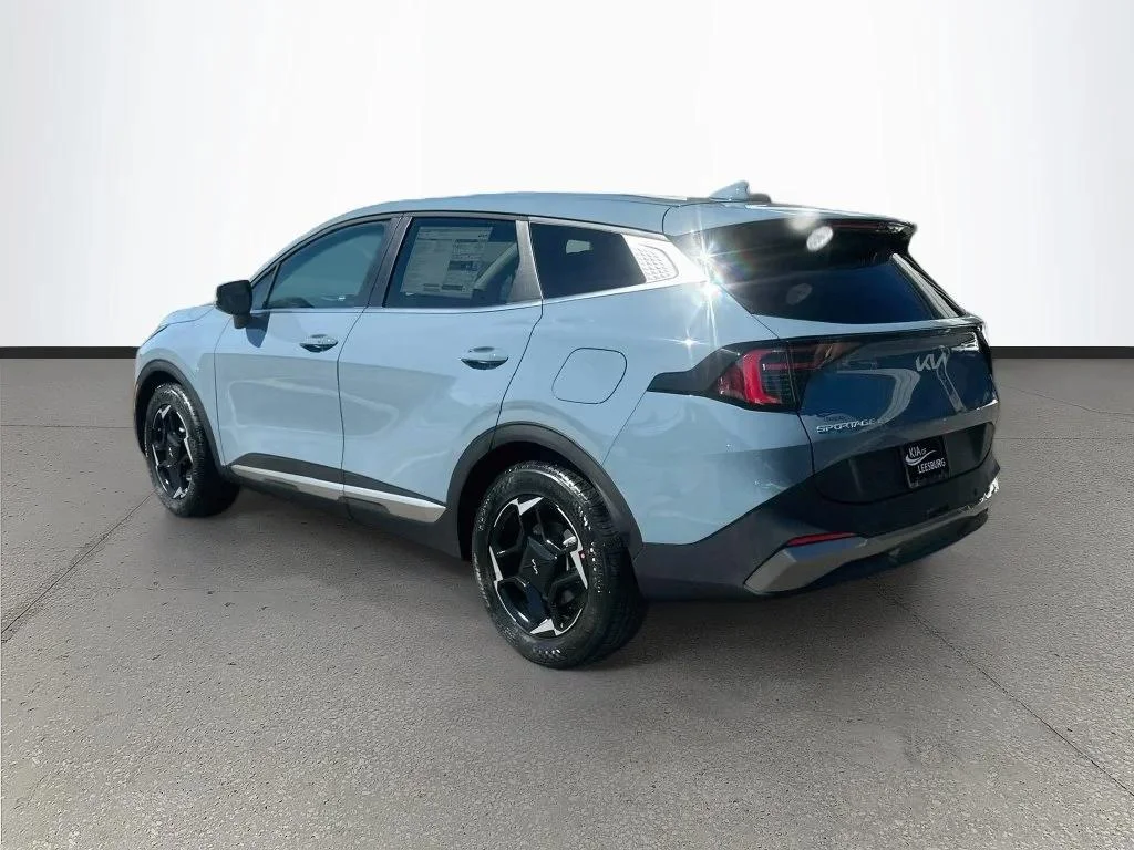 New 2027 Heritage Blue Kia EX image 5