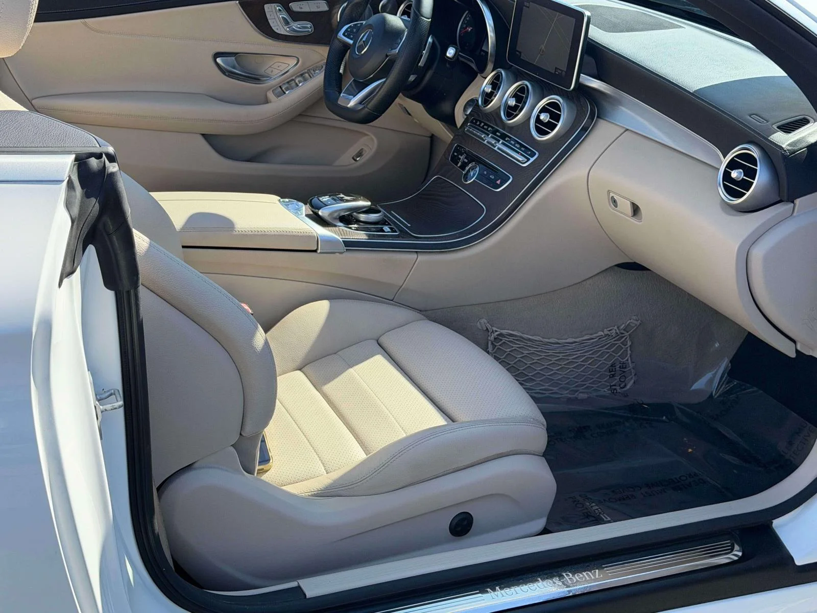 Used 2017  Mercedes-Benz C300 4MATIC® image 33