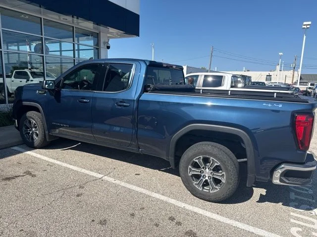 Used 2023 Blue GMC SLE image 7
