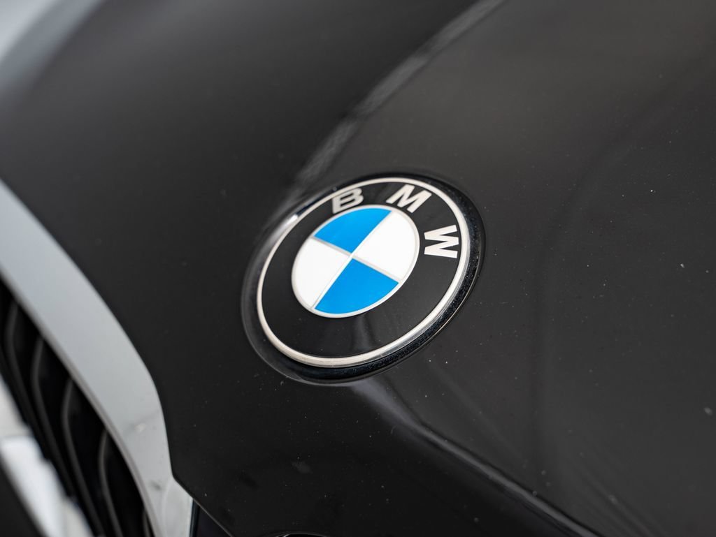 Used 2019 Jet Black BMW 540i image 3