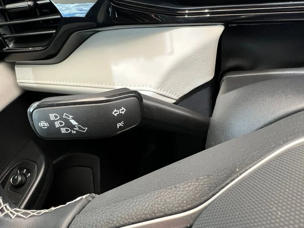 New 2025 Black Volkswagen 1.5T S image 37