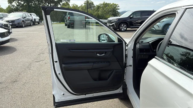 Used 2023 White Honda EX image 8