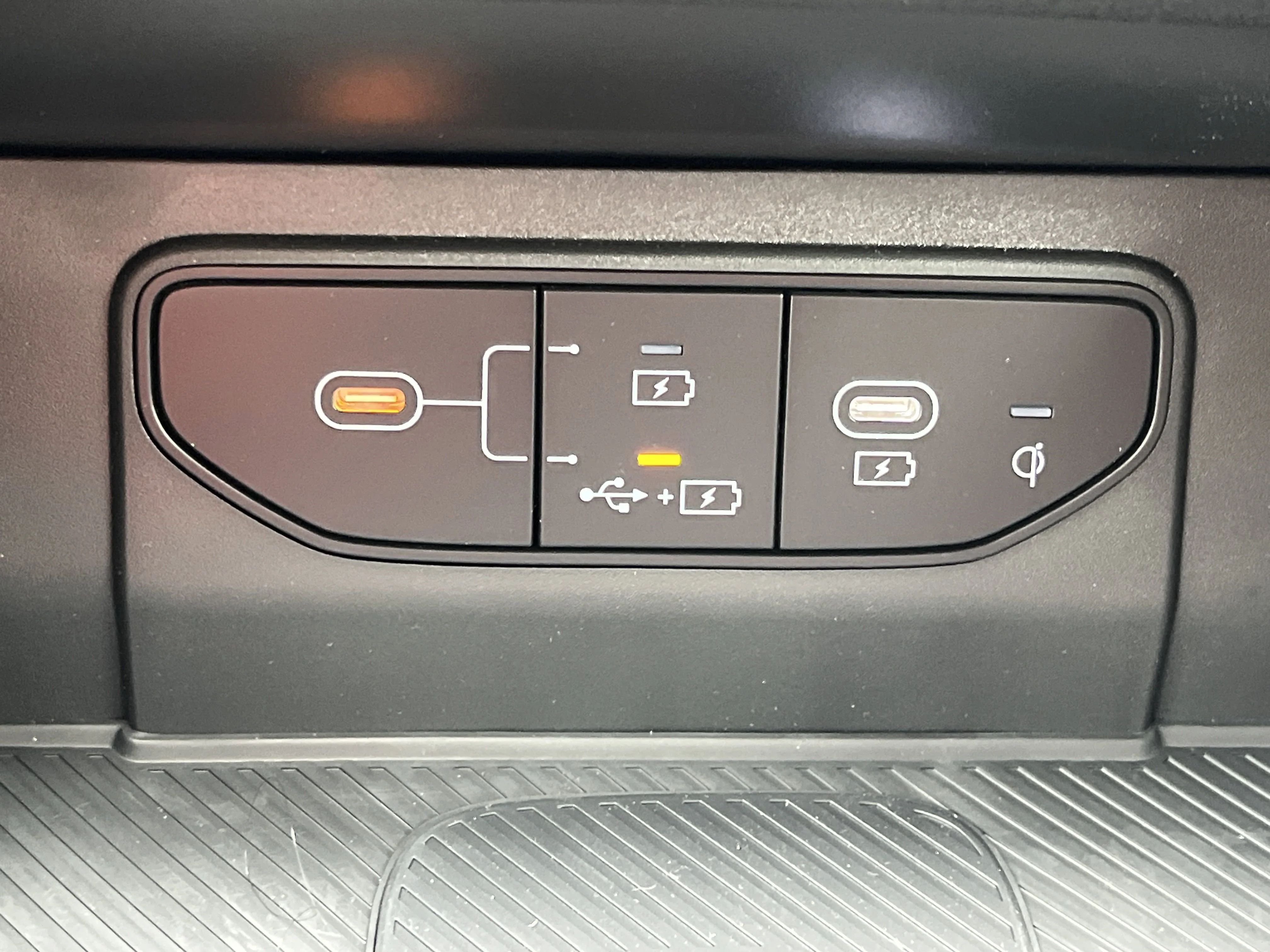 2026 Kia Sportage EX - Photo 9