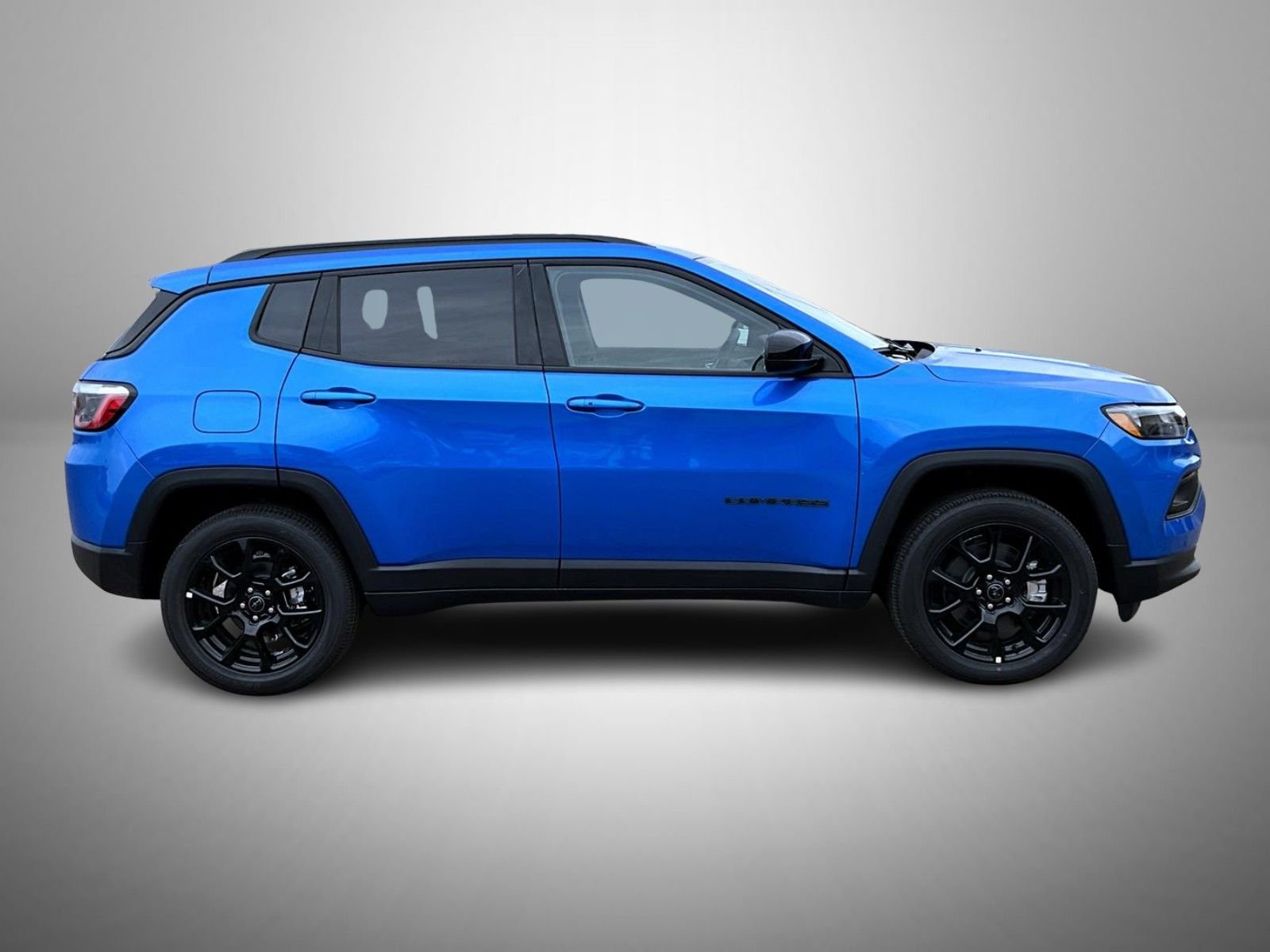 New 2026 Hydro Blue Pearlcoat Jeep Latitude image 4