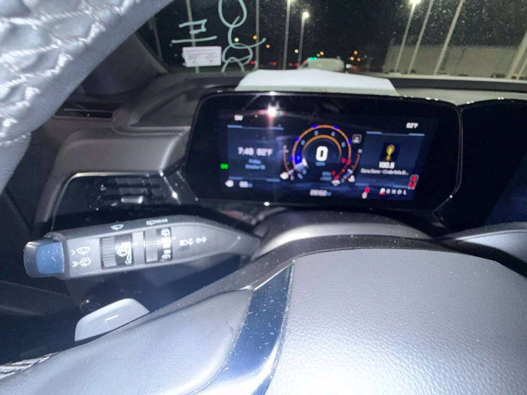 Used 2025 Gray Chevrolet Premier image 26