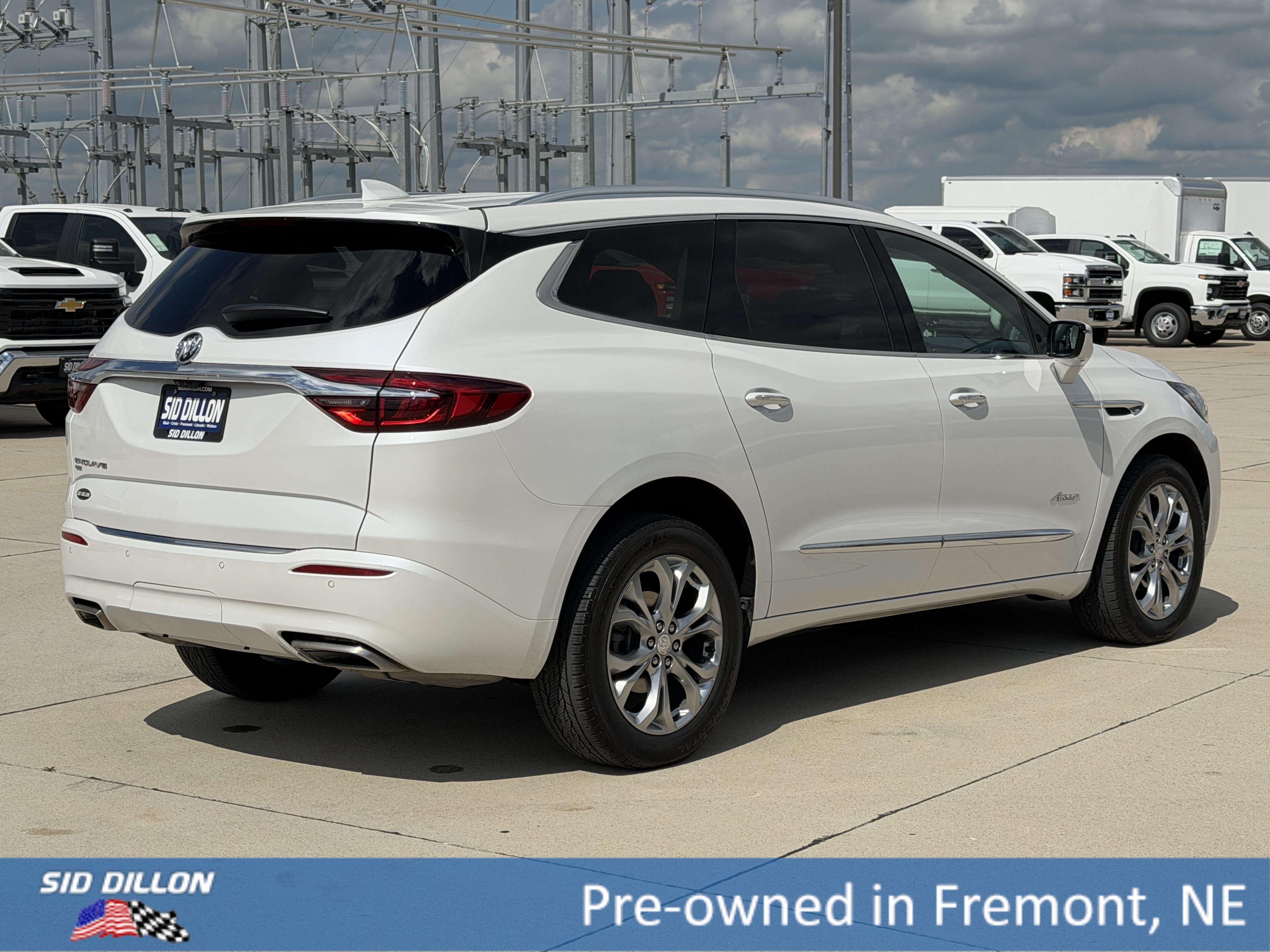 Used 2021 White Frost Tricoat Buick Avenir image 4