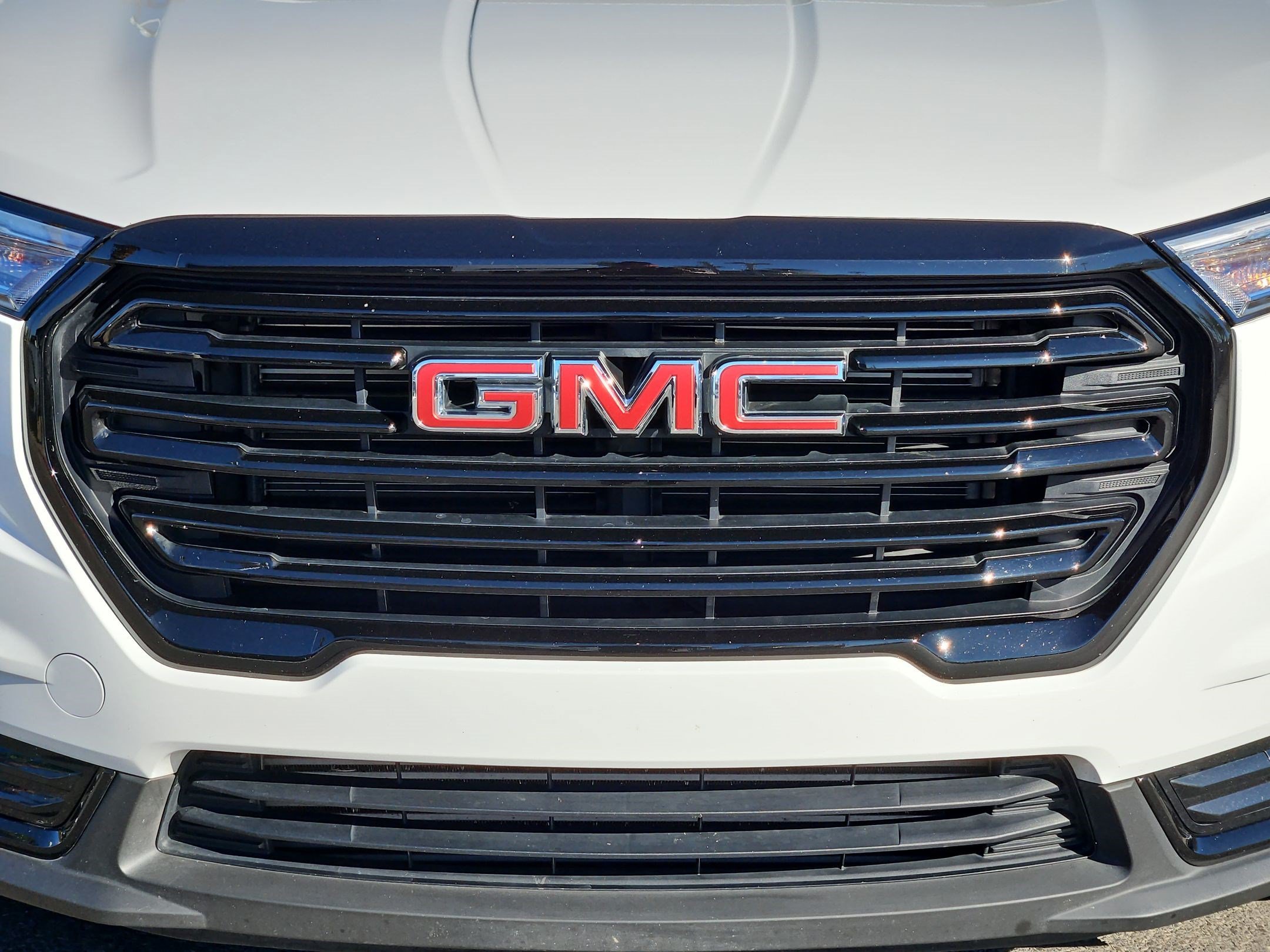 Certified Used 2024 Summit White GMC SLT image 9