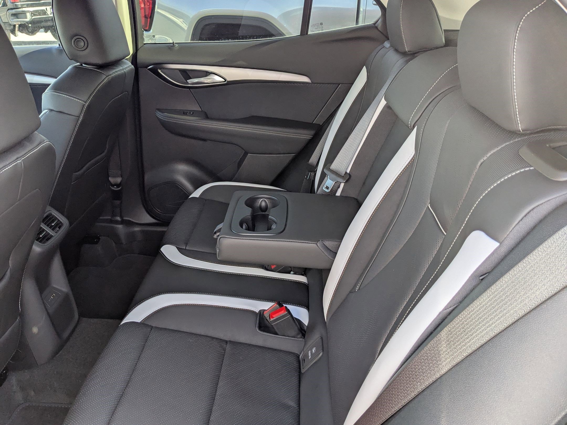 2026 Buick Envision Sport Touring - Photo 24