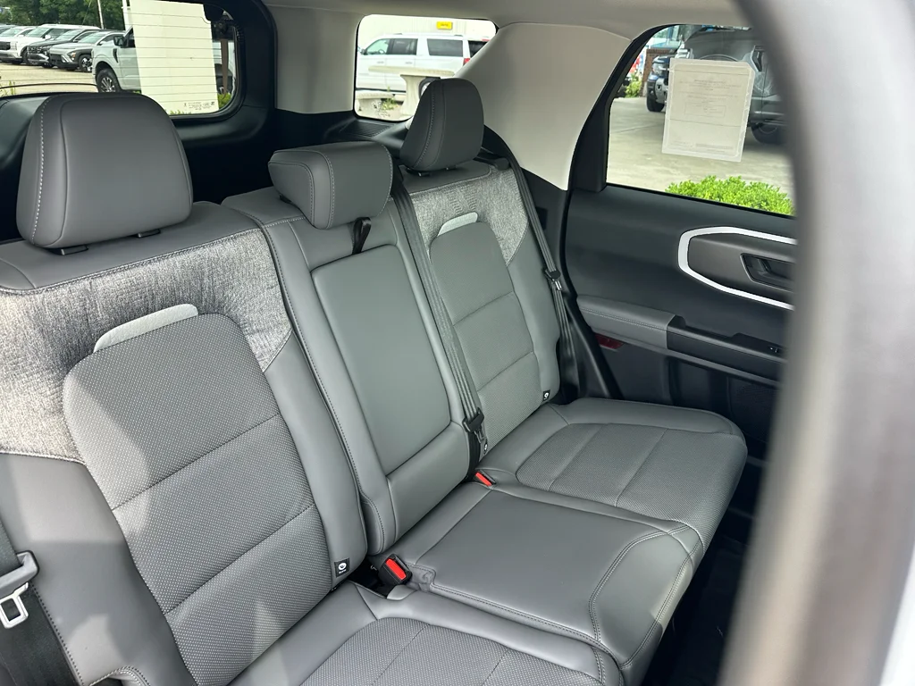New 2026 Space White Metallic Ford Badlands® image 34