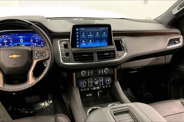 Used 2023 Black Chevrolet High Country image 7