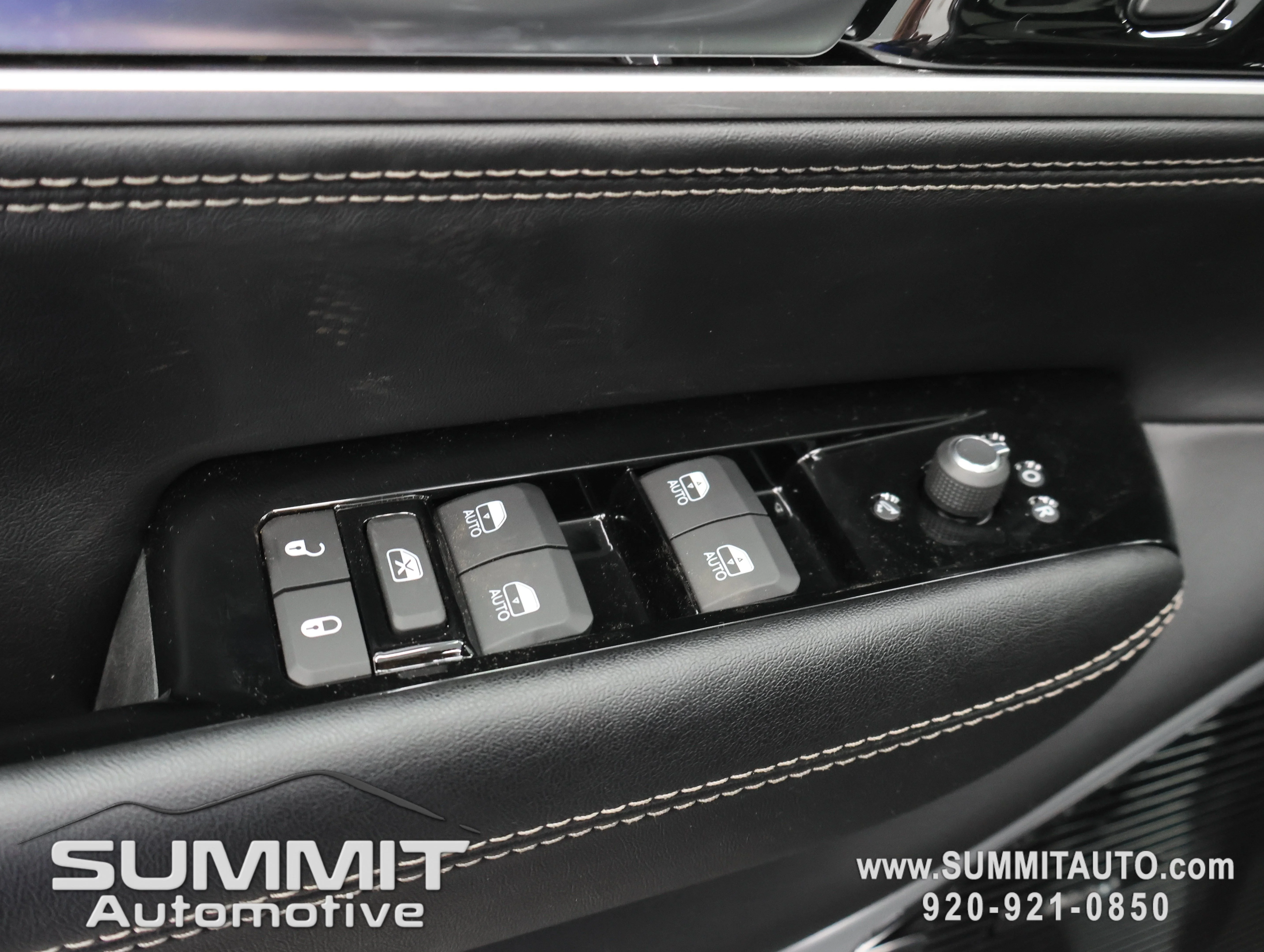 New 2026 High Gloss Black Jeep Limited Reserve image 55