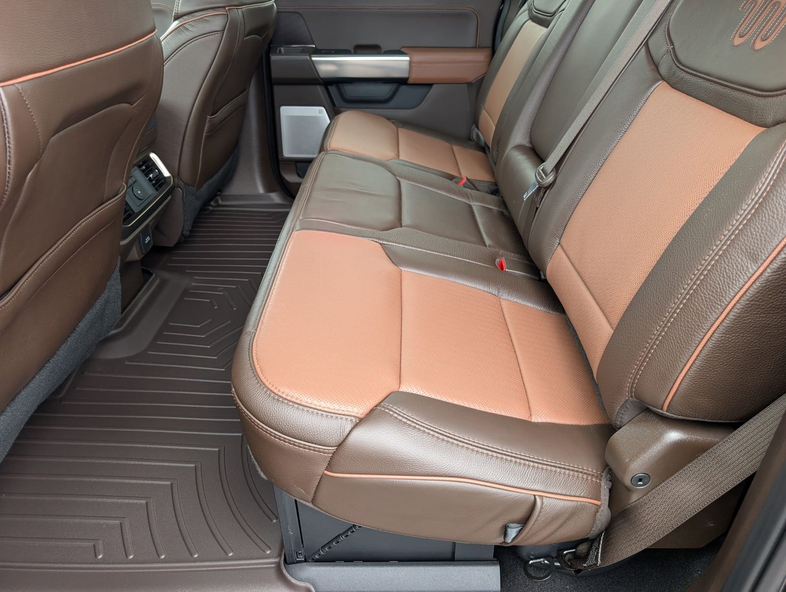 New 2026 Agate Black Metallic Ford King Ranch image 34