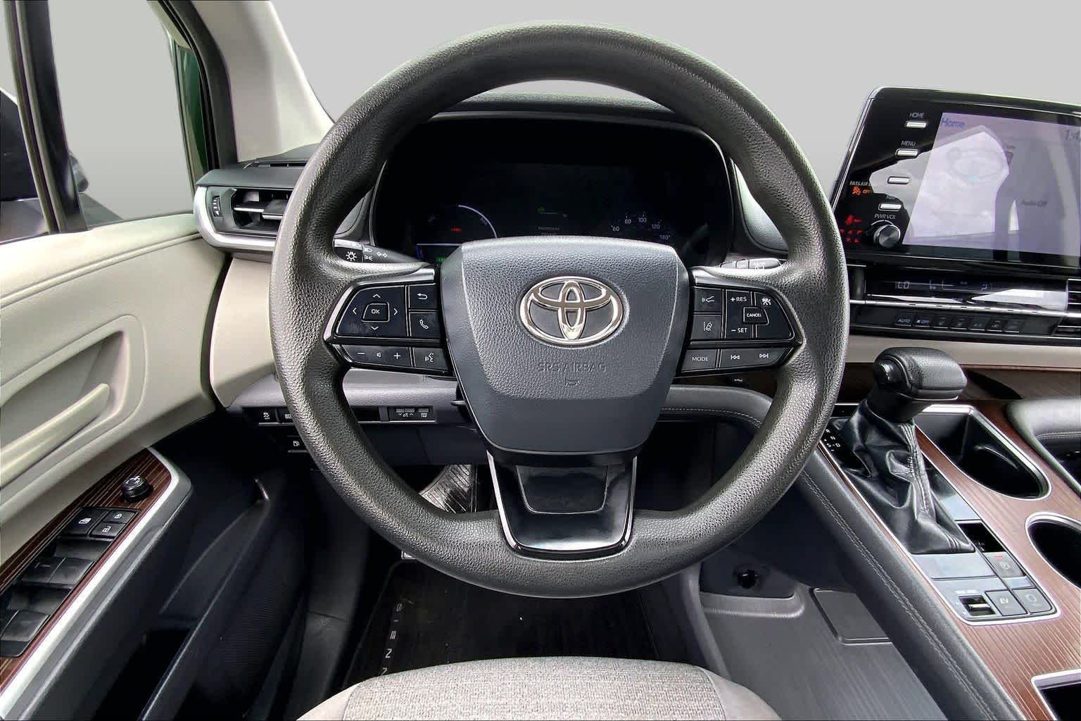 Used 2022 Cypress Toyota LE image 5