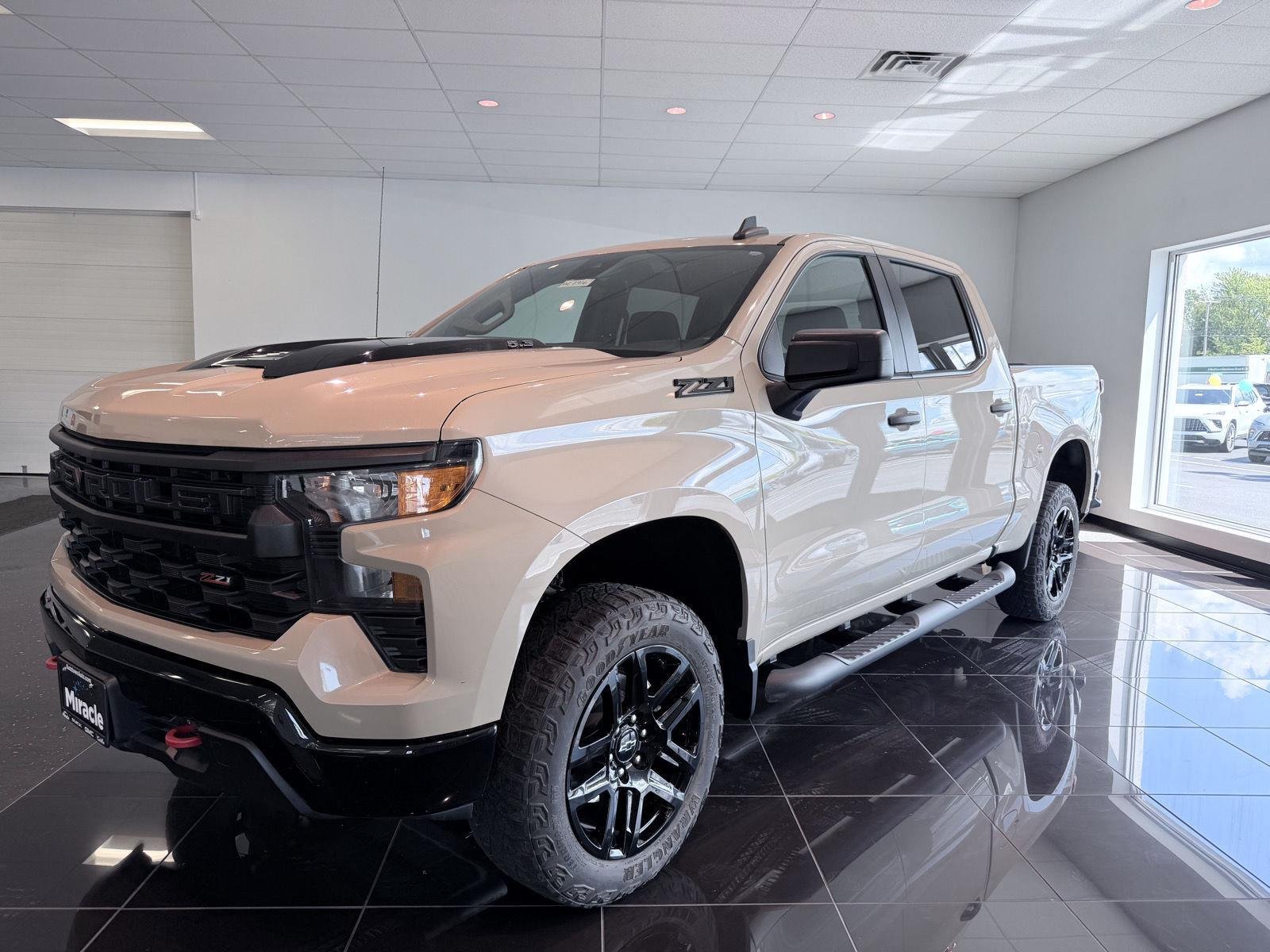 Used 2023 SAND DUNE METALLIC Chevrolet Custom Trail Boss image 2