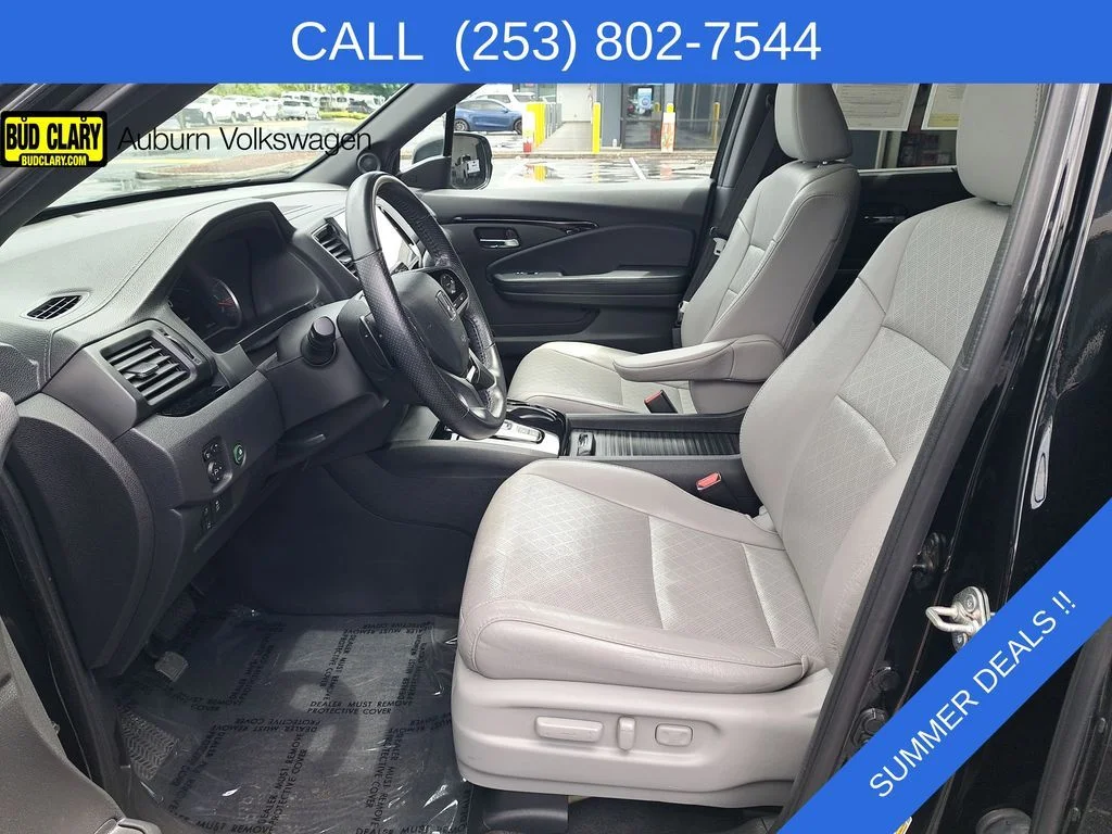 Used 2019 Black Honda Touring image 31
