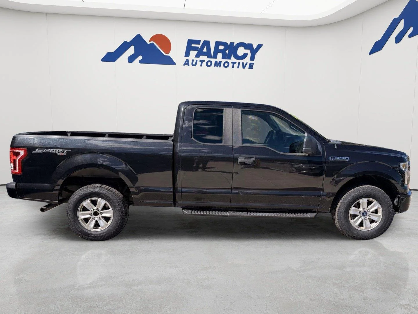 Used 2015 Tuxedo Black Metallic Ford XL image 7