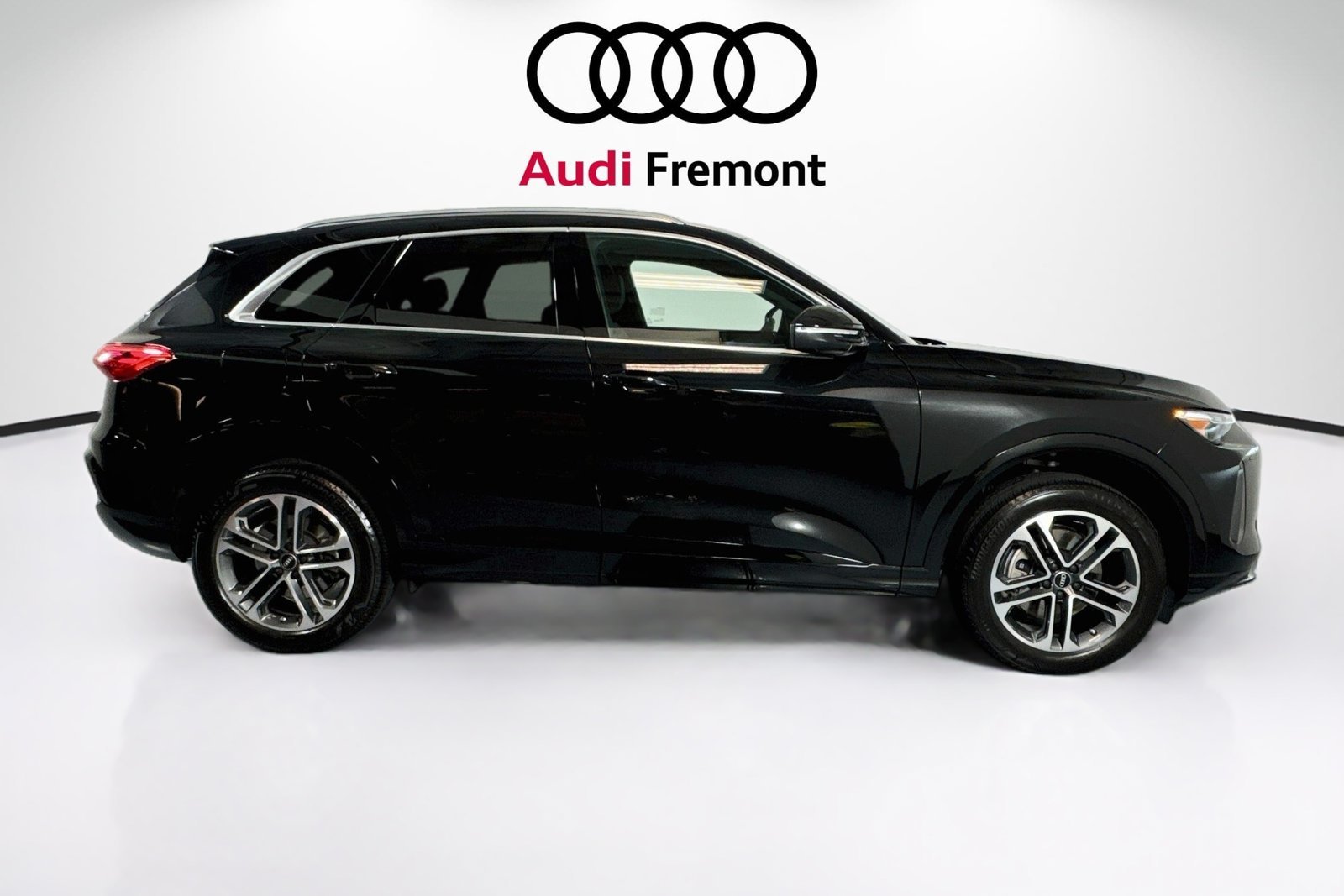 Used 2025 Mythos Black Metallic Audi Premium Plus image 4
