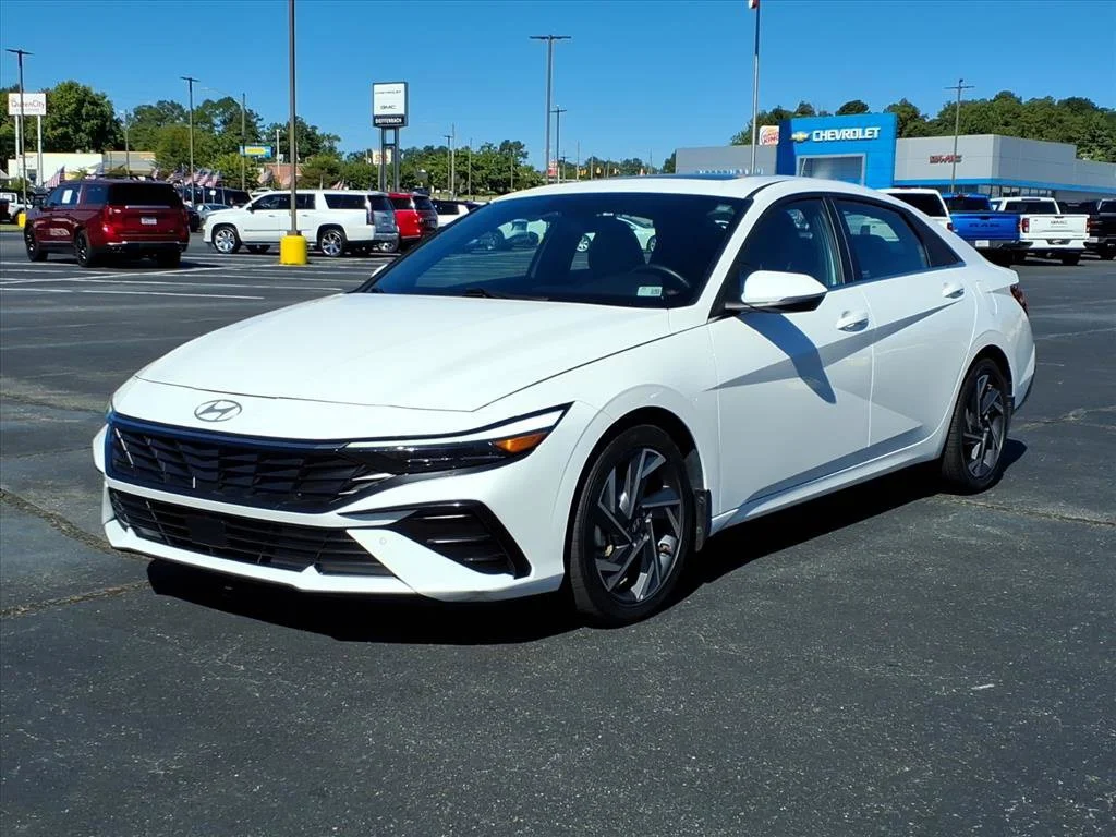 Used 2024 White Hyundai Limited image 1