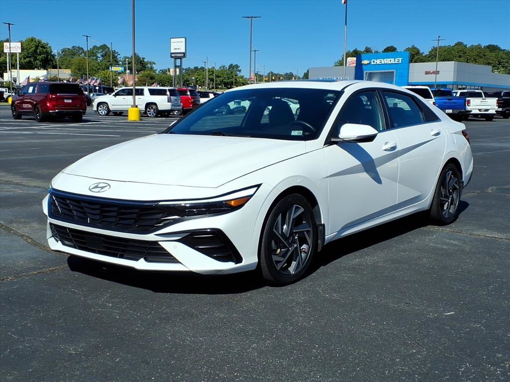 Used 2024 White Hyundai Limited image 1