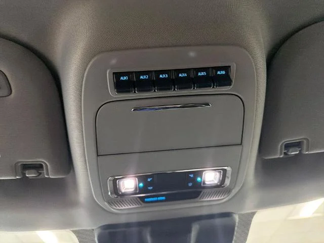 New 2026 Star White Metallic Tri-Coat Ford F-350® Lariat® image 34