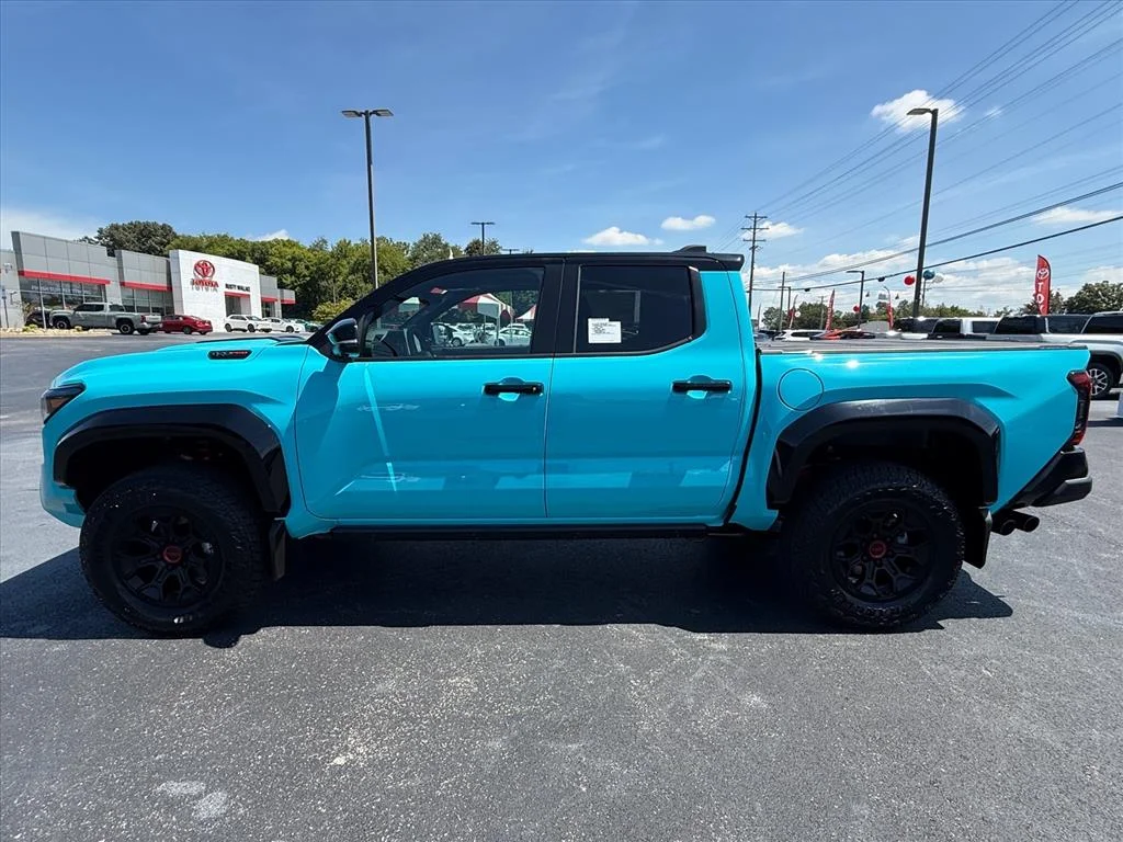 2026 Toyota Tacoma i-FORCE MAX Tacoma TRD Pro