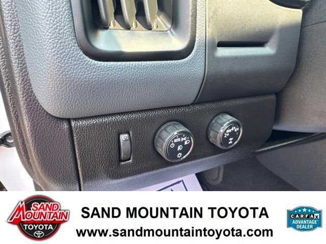 Used 2020 White Chevrolet Z71 image 15