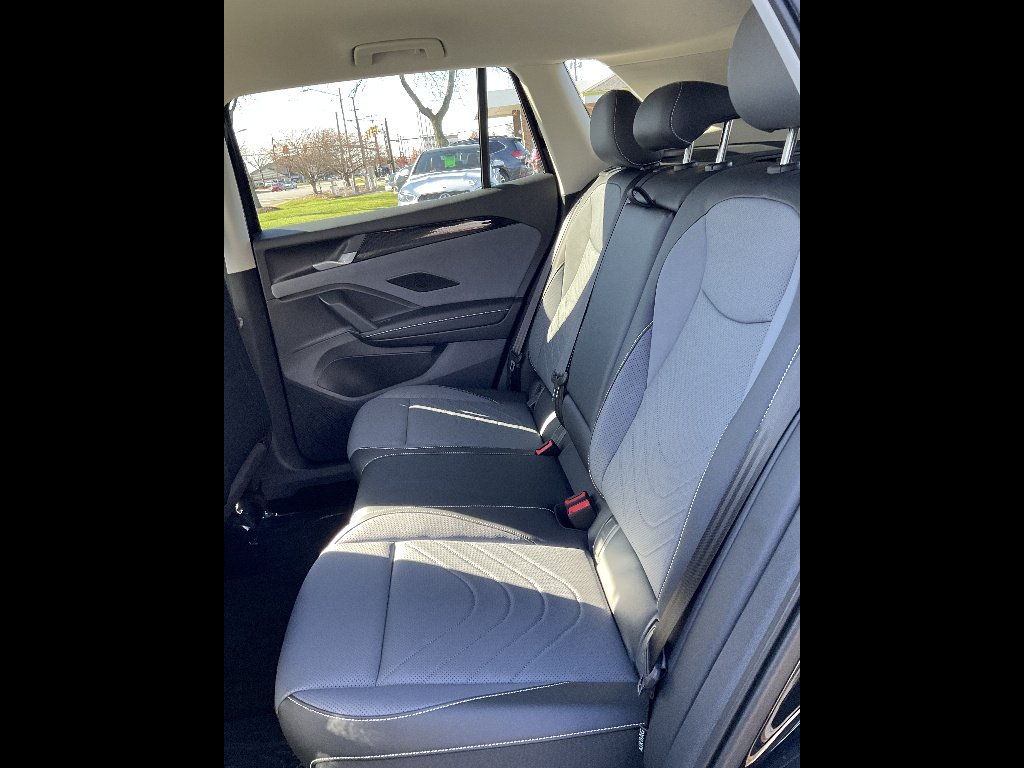 2026 Volkswagen Tiguan SE - Photo 6