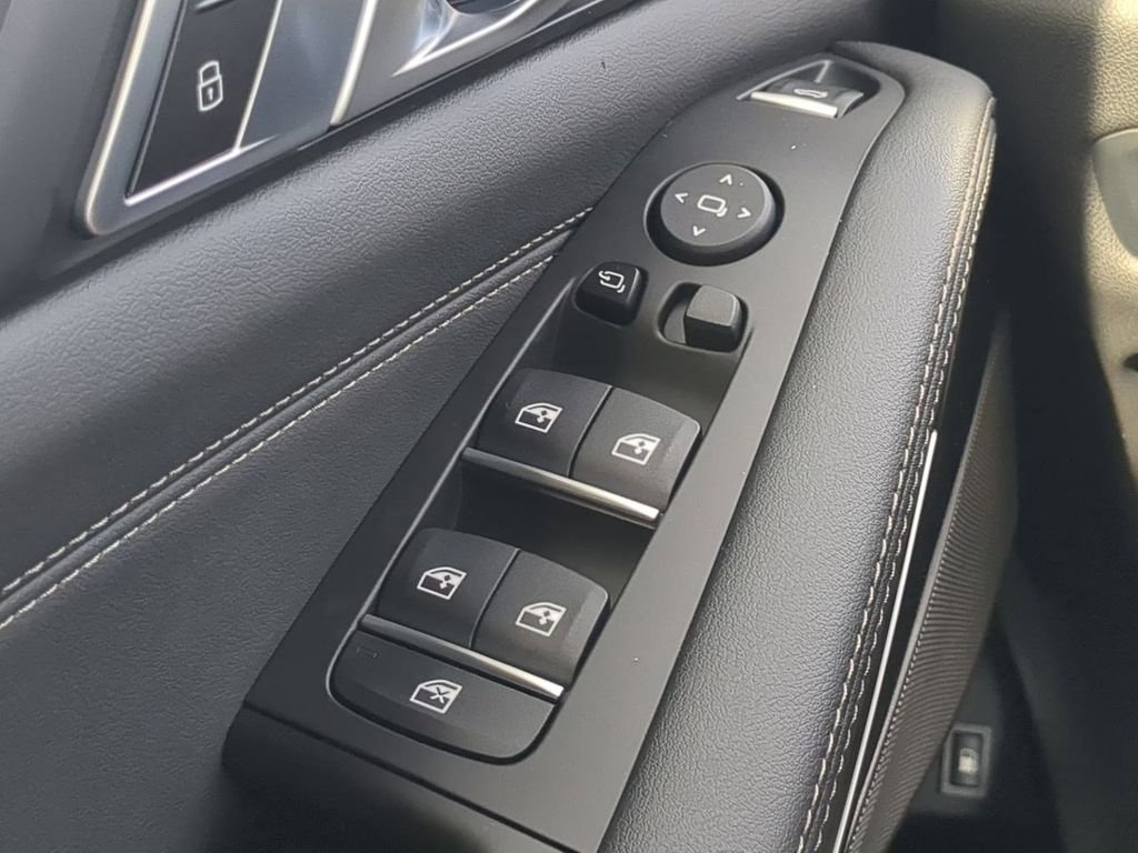 2026 BMW X5 50e - Photo 25