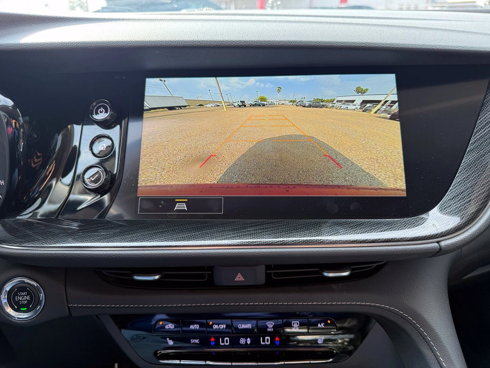 Used 2023  Buick Preferred image 8
