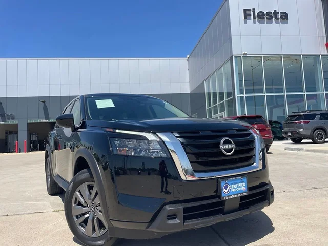2025 Nissan Pathfinder S