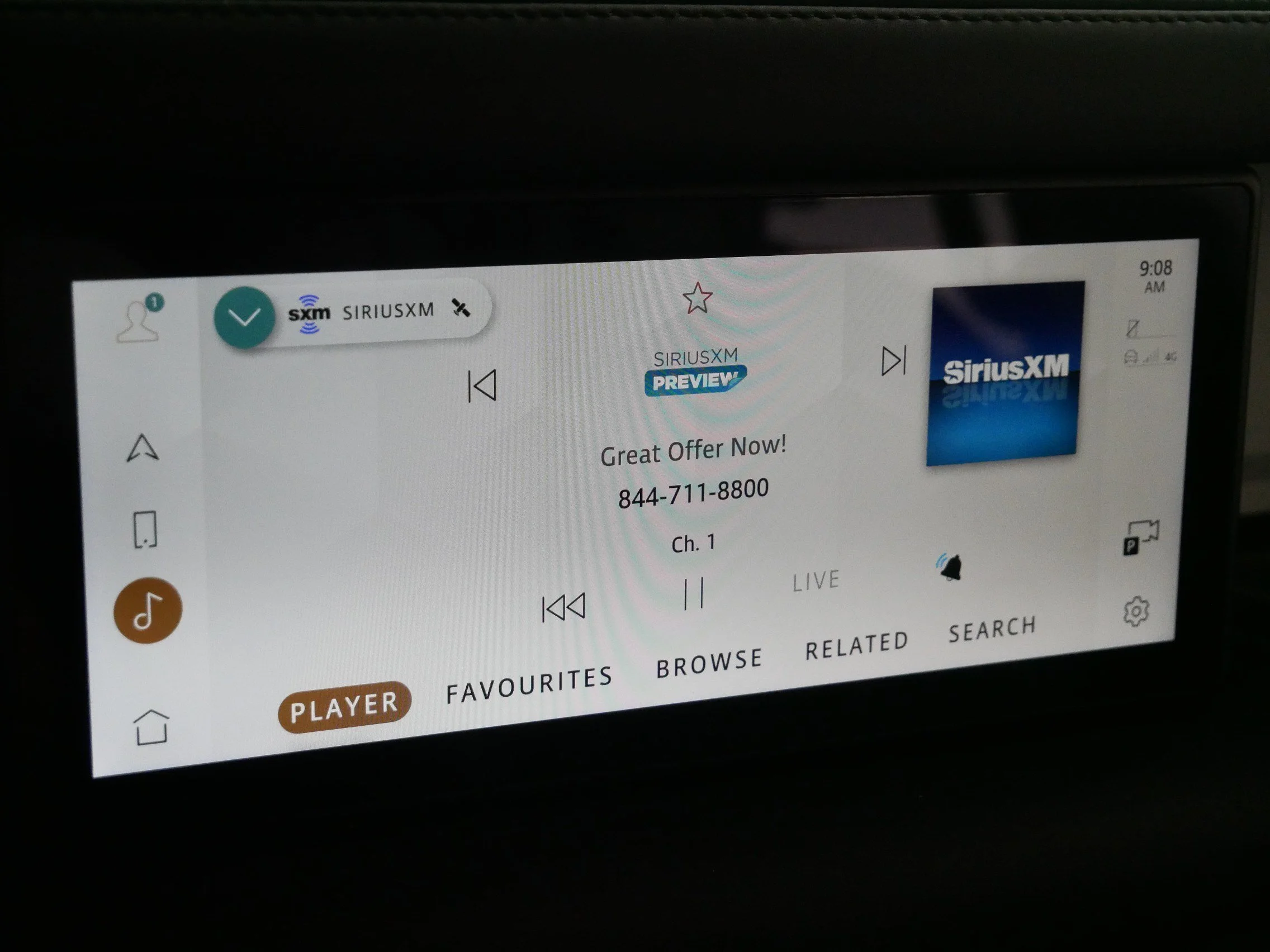Used 2024 BRONZE Land Rover X-Dynamic SE image 22