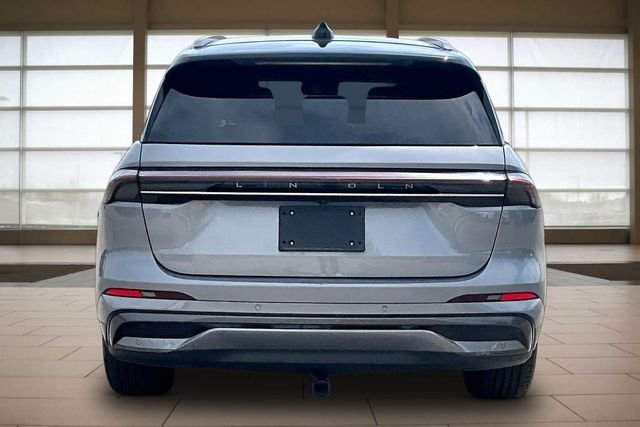 Used 2024 Gray Lincoln Reserve image 4