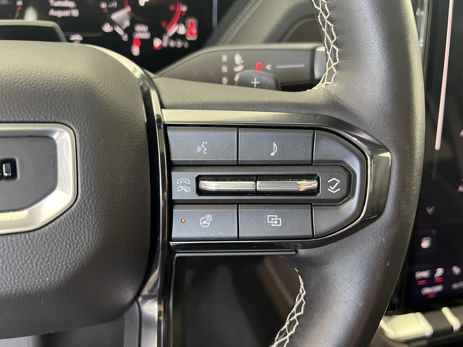 Used 2025 Sterling Metallic GMC Denali Ultimate image 19