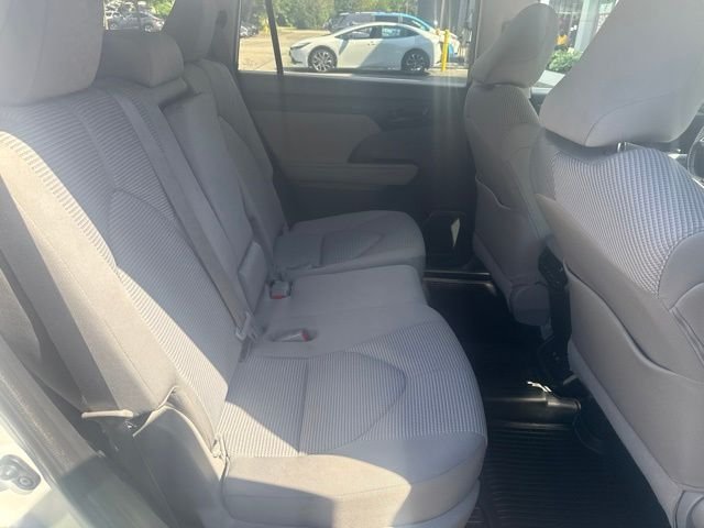 Used 2021 White Toyota LE image 11