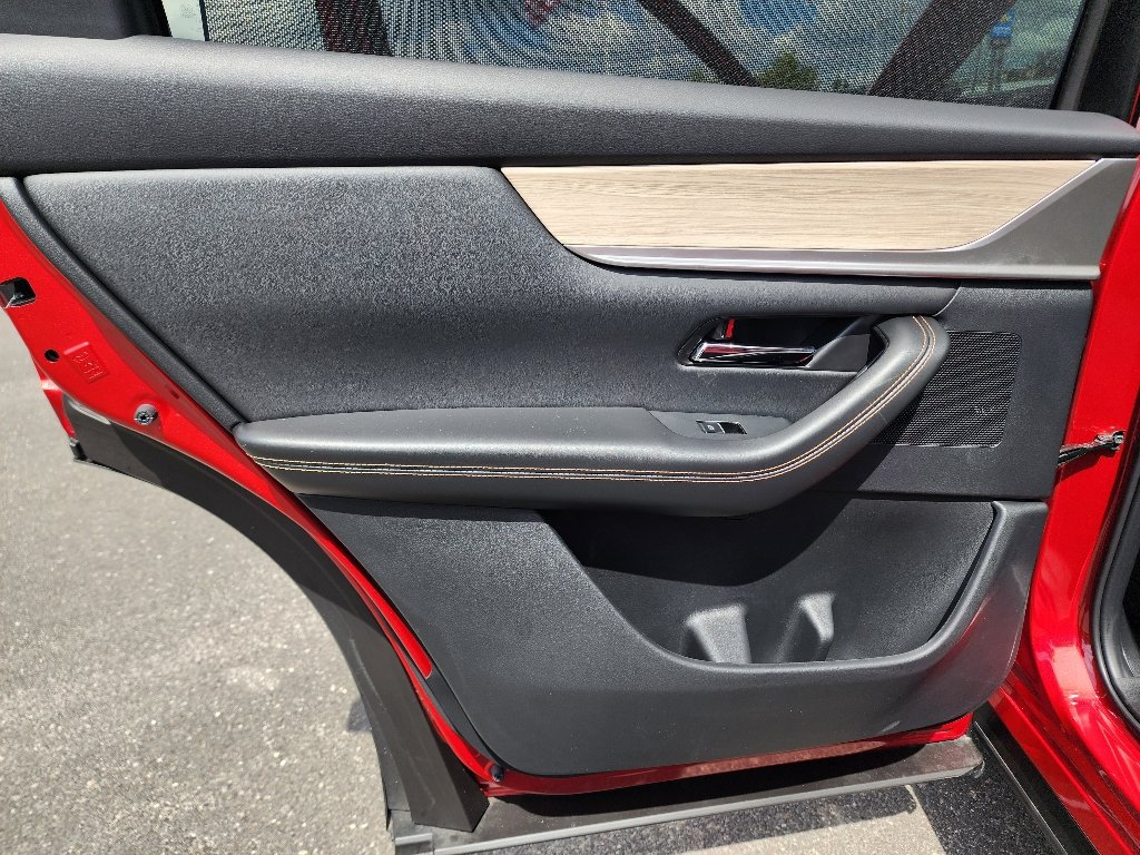 2025 Mazda CX-70 Premium Package - Photo 37