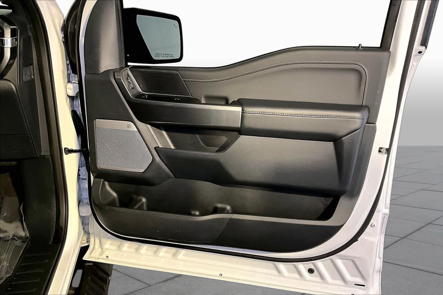 Used 2023 Oxford White Ford XLT image 23