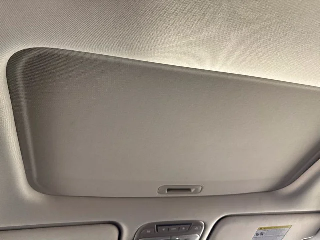 Used 2020 White Kia EX image 27