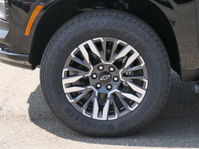2026 Chevrolet Suburban Z71 - Photo 11