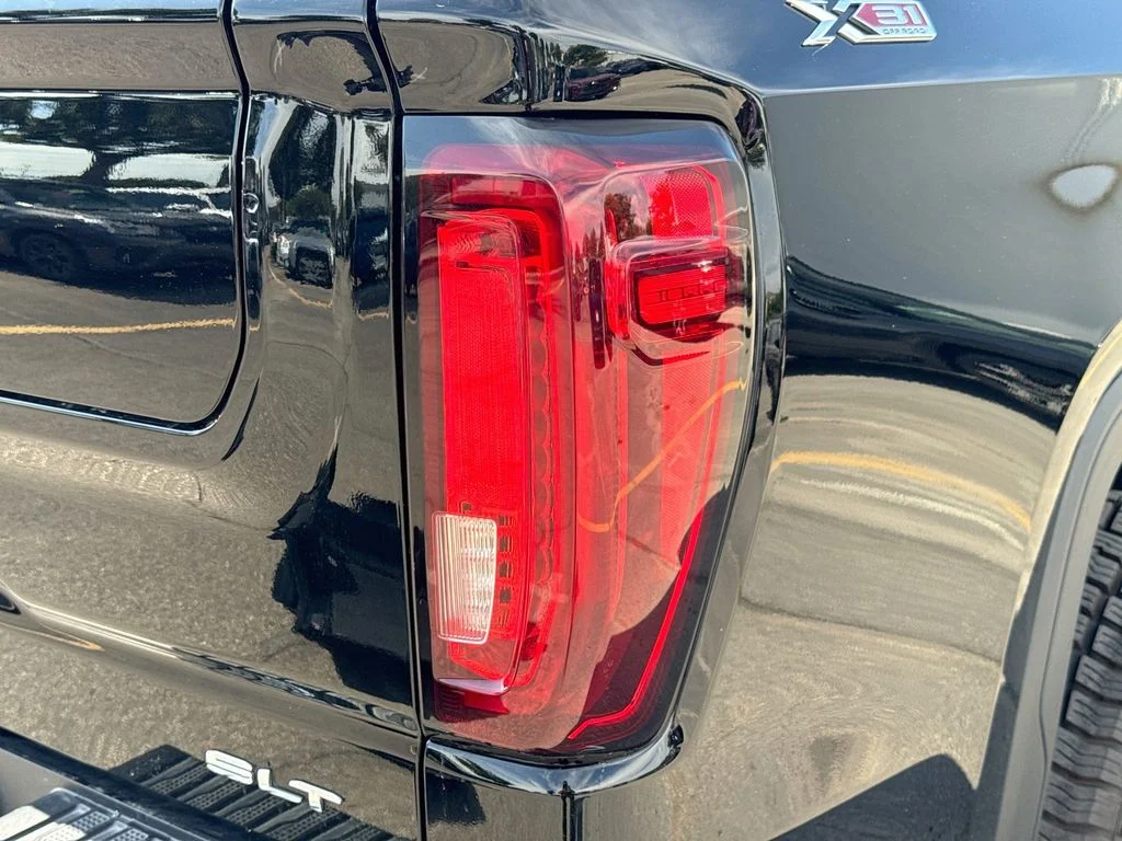 Used 2021 Black GMC SLT image 32