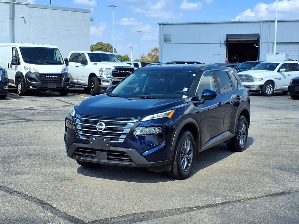 Used 2026 Nissan Rogue SV with VIN 5N1BT3BB0TC722258 for sale in Kansas City
