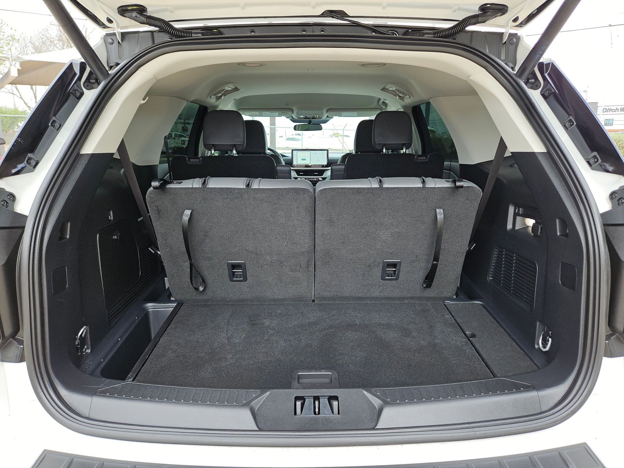 2025 Ford Explorer Active - Photo 25