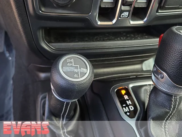 Used 2019 Red Jeep Unlimited Sahara image 13