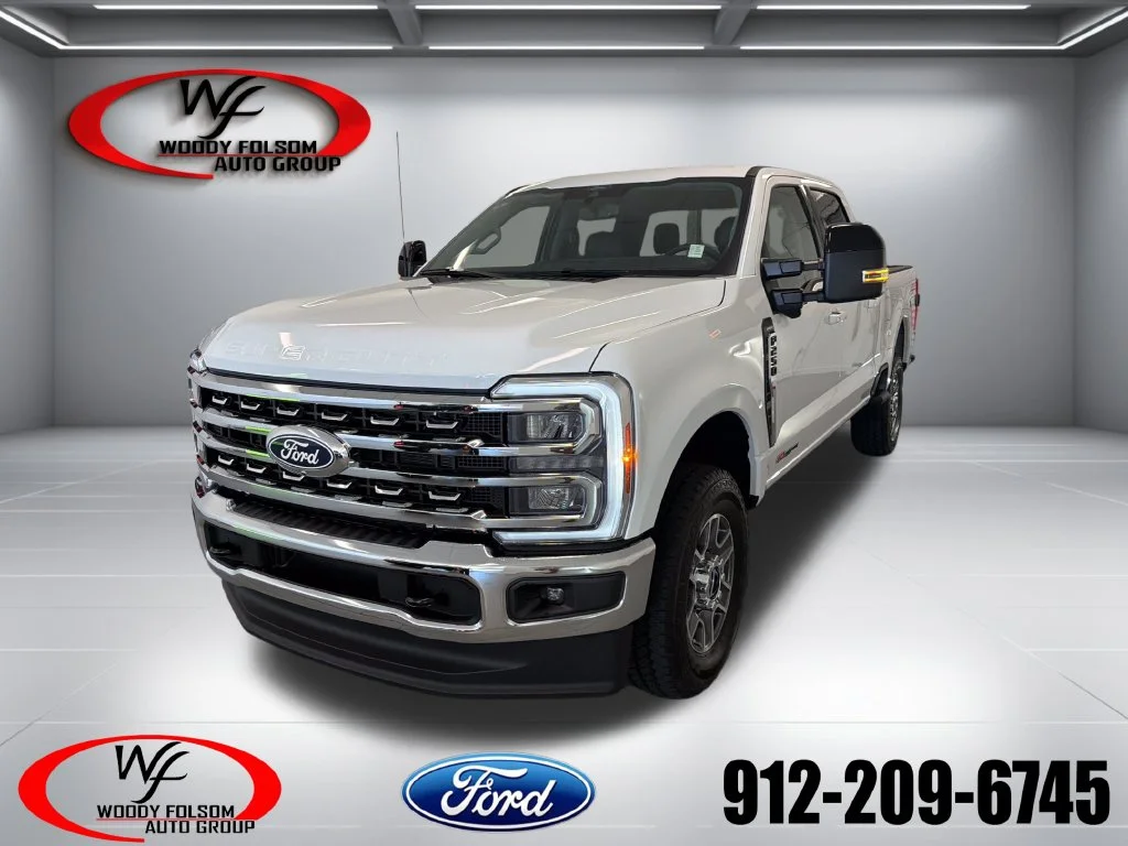 New 2027 Oxford White Ford F-250® Lariat® image 1