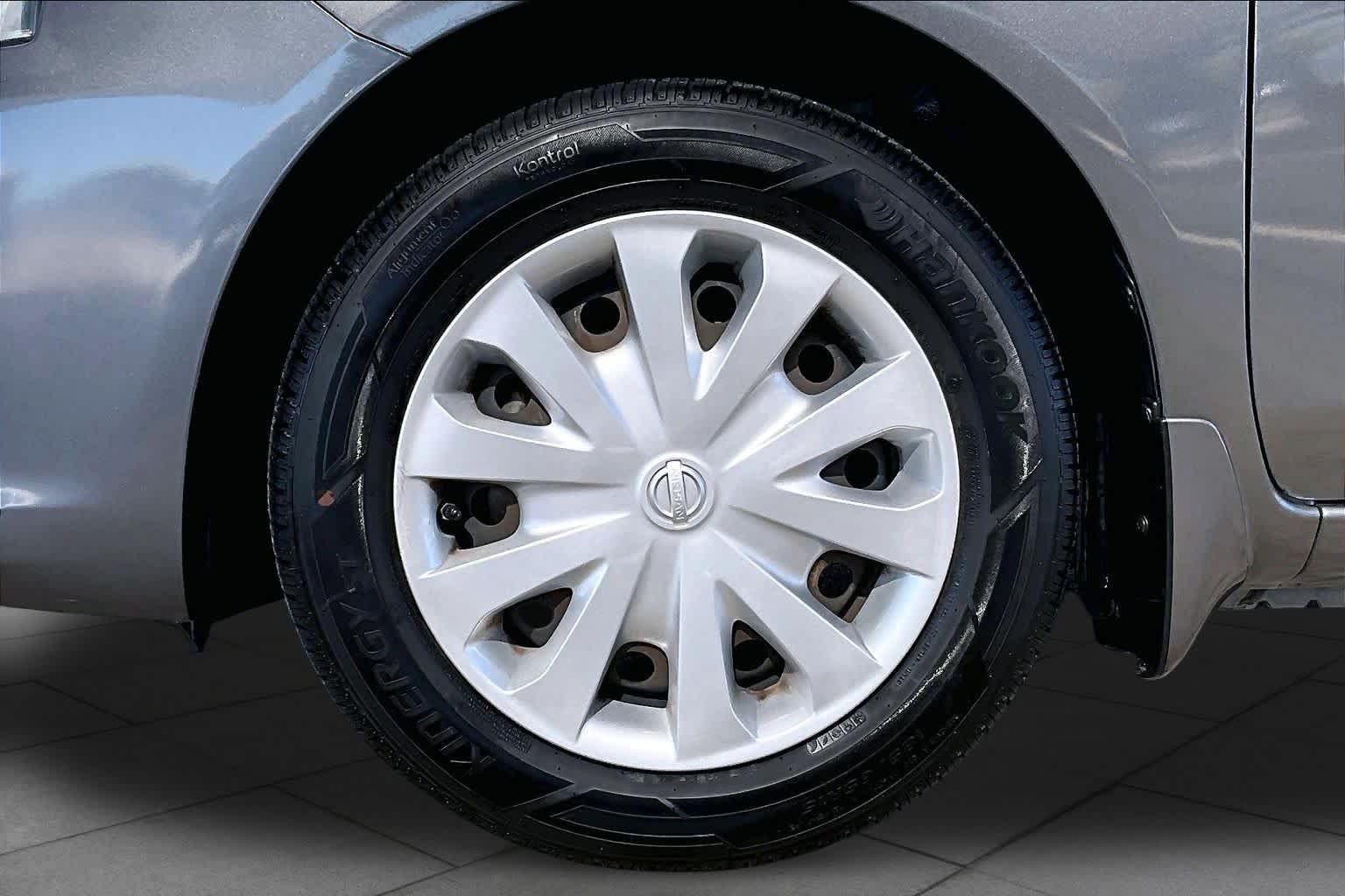 Used 2016 Gun Metallic Nissan SV image 11