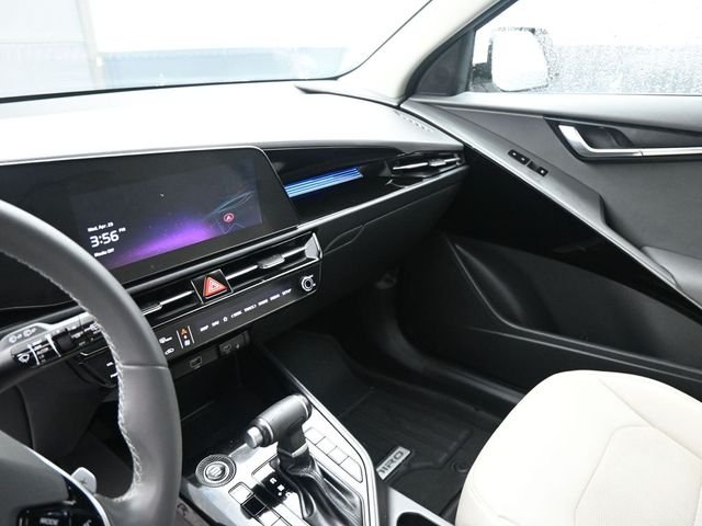 Used 2024 White Kia EX Touring image 12
